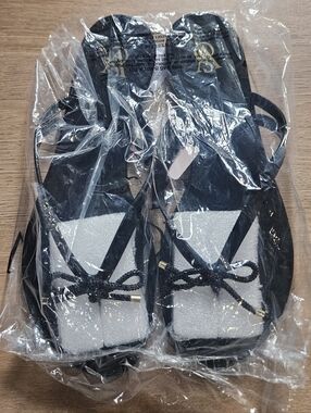 Victoria's Secret Shine Bow Jelly Sandals Black Gold Flip Flops Size 8 NEW VIRAL